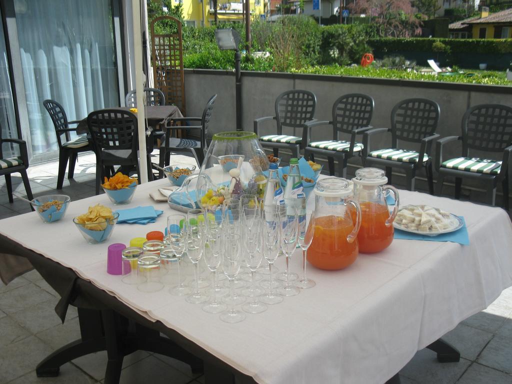 Hotel De Nac Torbole Sul Garda Eksteriør billede