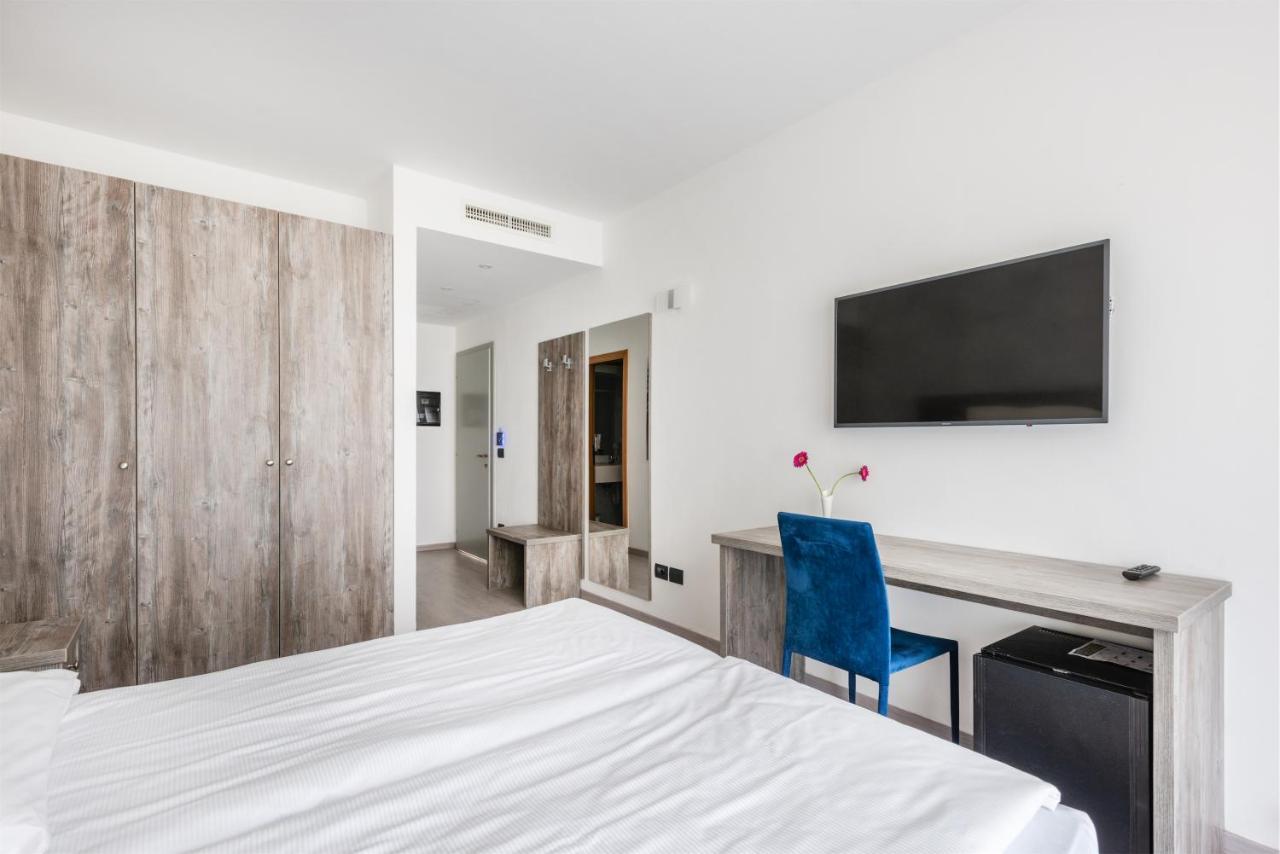 Hotel De Nac Torbole Sul Garda Eksteriør billede