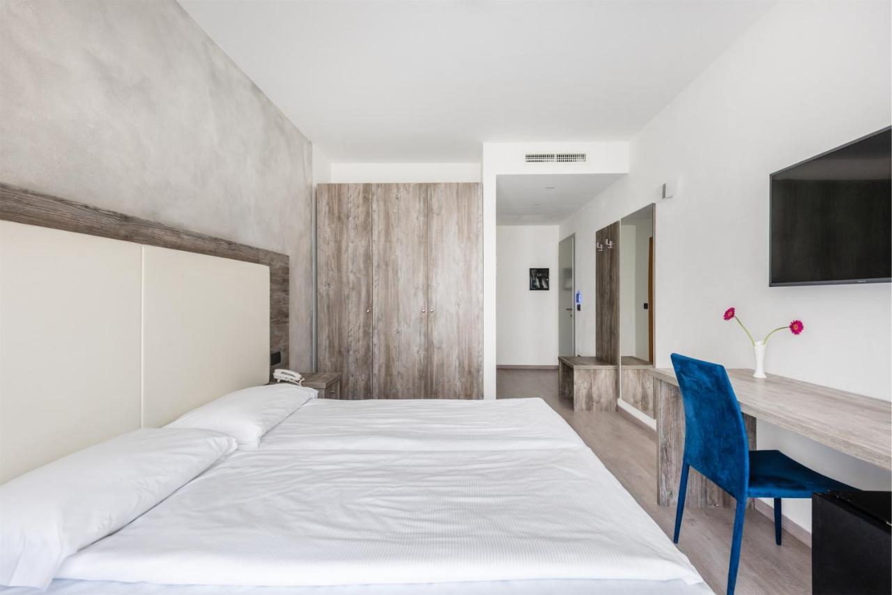 Hotel De Nac Torbole Sul Garda Eksteriør billede