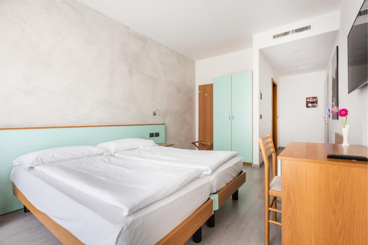 Hotel De Nac Torbole Sul Garda Eksteriør billede