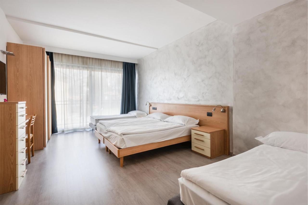 Hotel De Nac Torbole Sul Garda Eksteriør billede