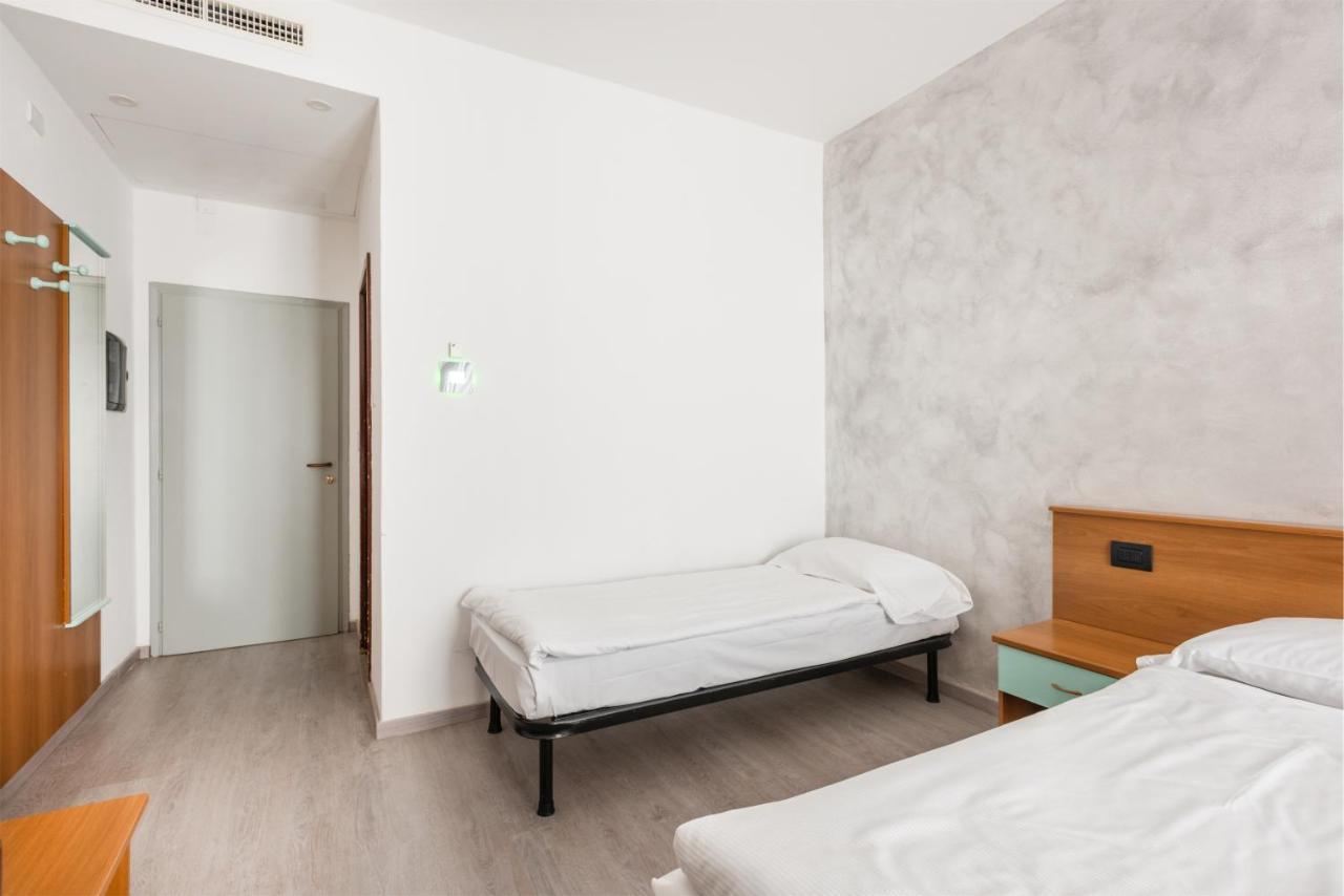 Hotel De Nac Torbole Sul Garda Eksteriør billede