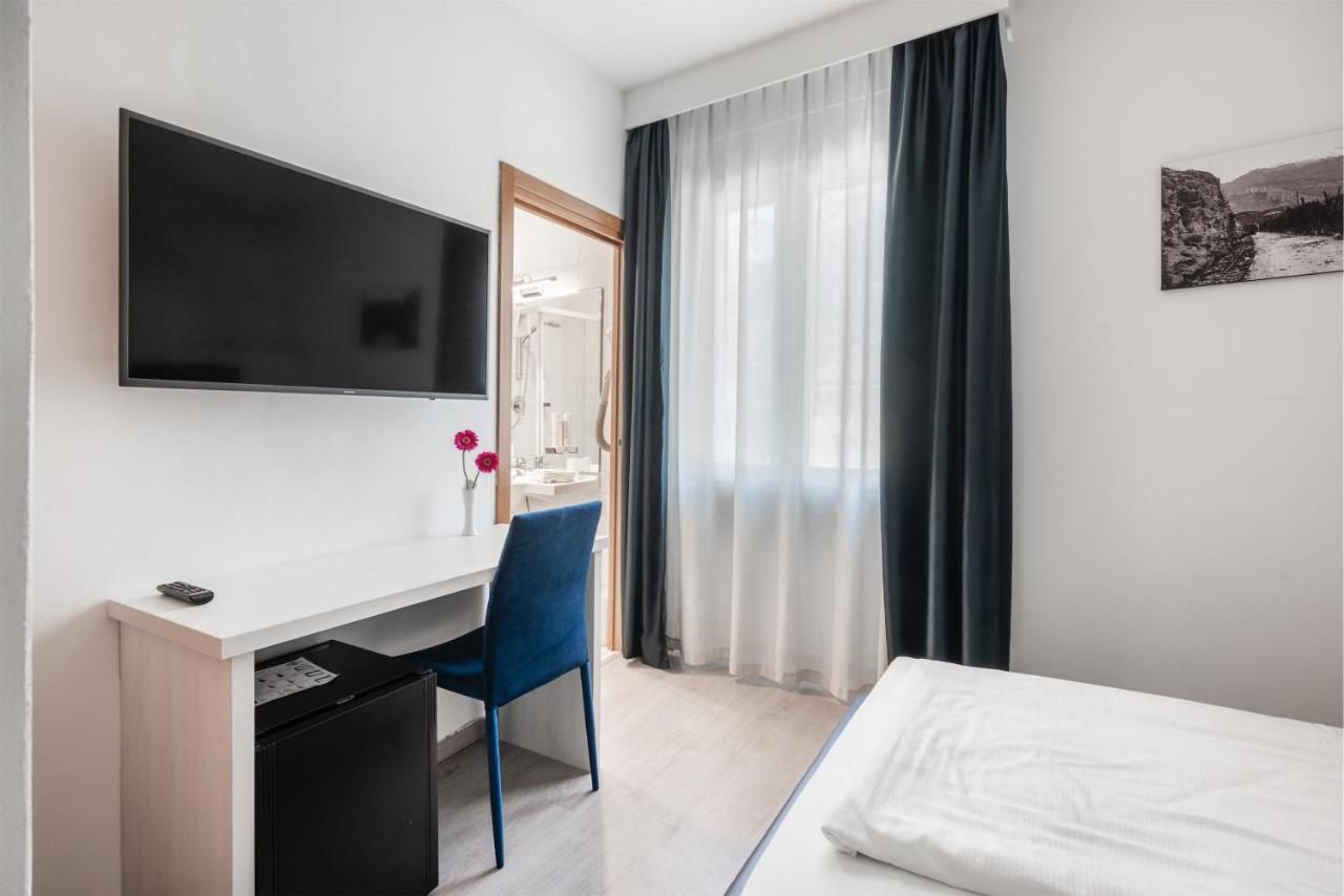 Hotel De Nac Torbole Sul Garda Eksteriør billede