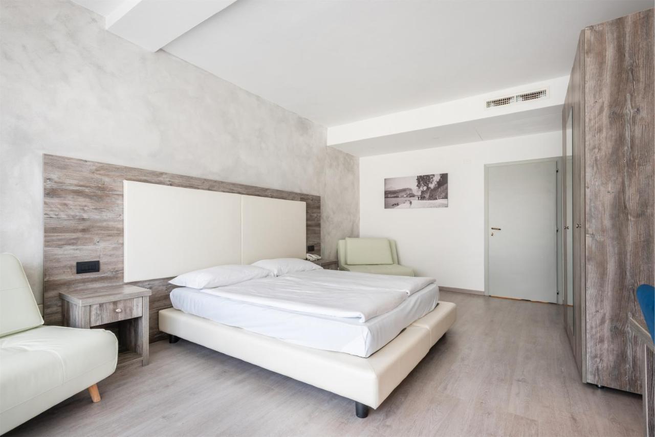 Hotel De Nac Torbole Sul Garda Eksteriør billede