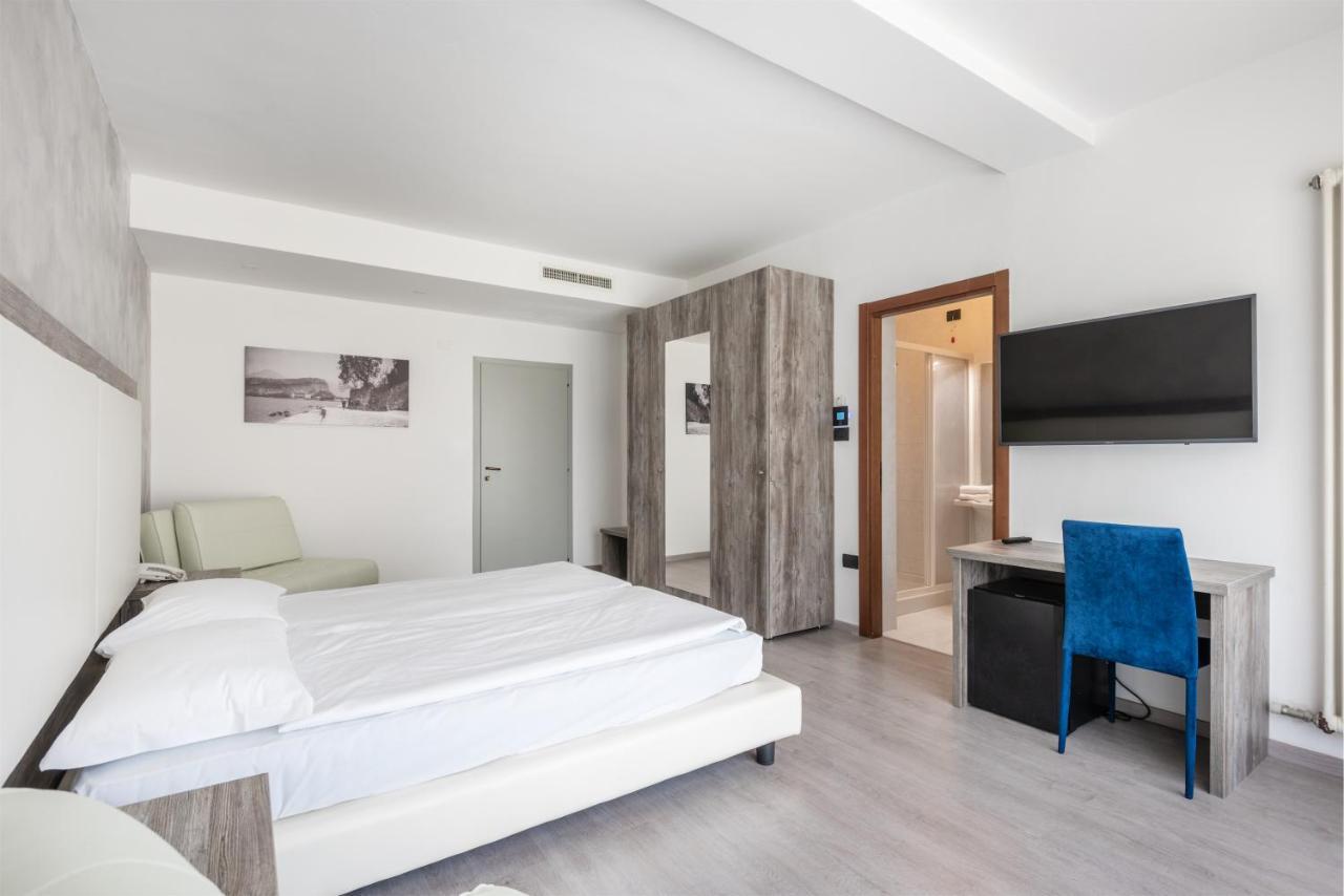 Hotel De Nac Torbole Sul Garda Eksteriør billede