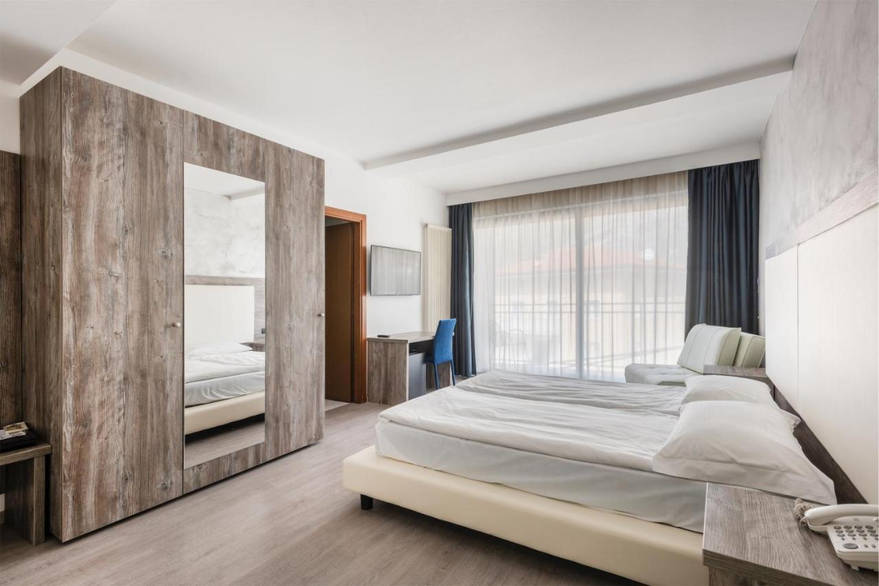 Hotel De Nac Torbole Sul Garda Eksteriør billede