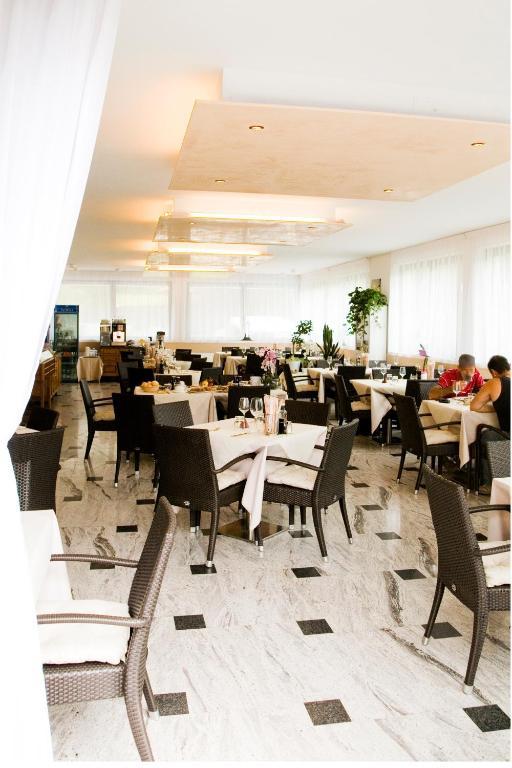 Hotel De Nac Torbole Sul Garda Eksteriør billede