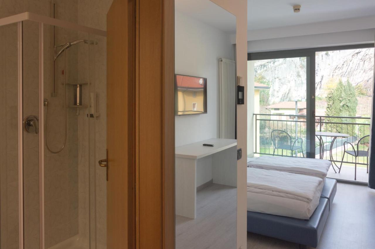 Hotel De Nac Torbole Sul Garda Eksteriør billede